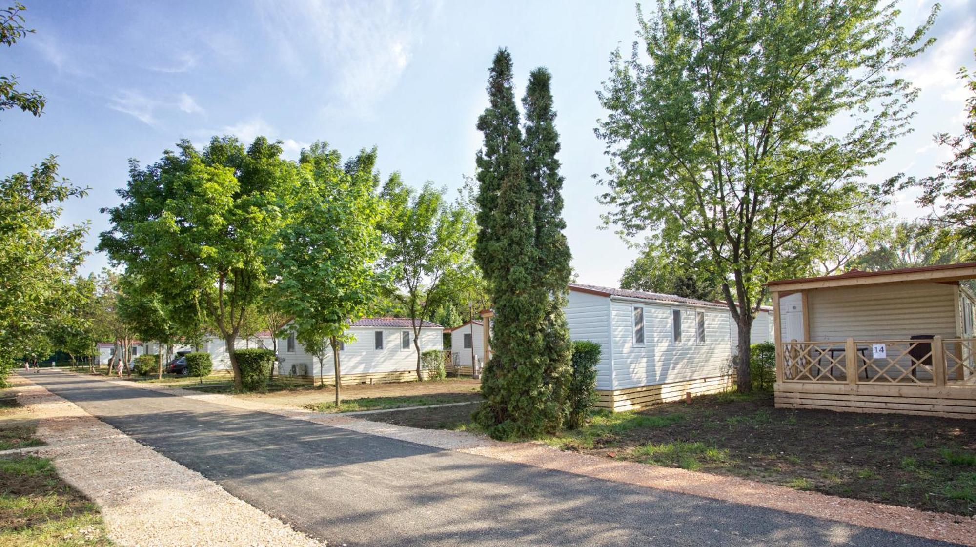 Hungarospa Thermal Camping Mobilhaz Hajduszoboszlo Bagian luar foto